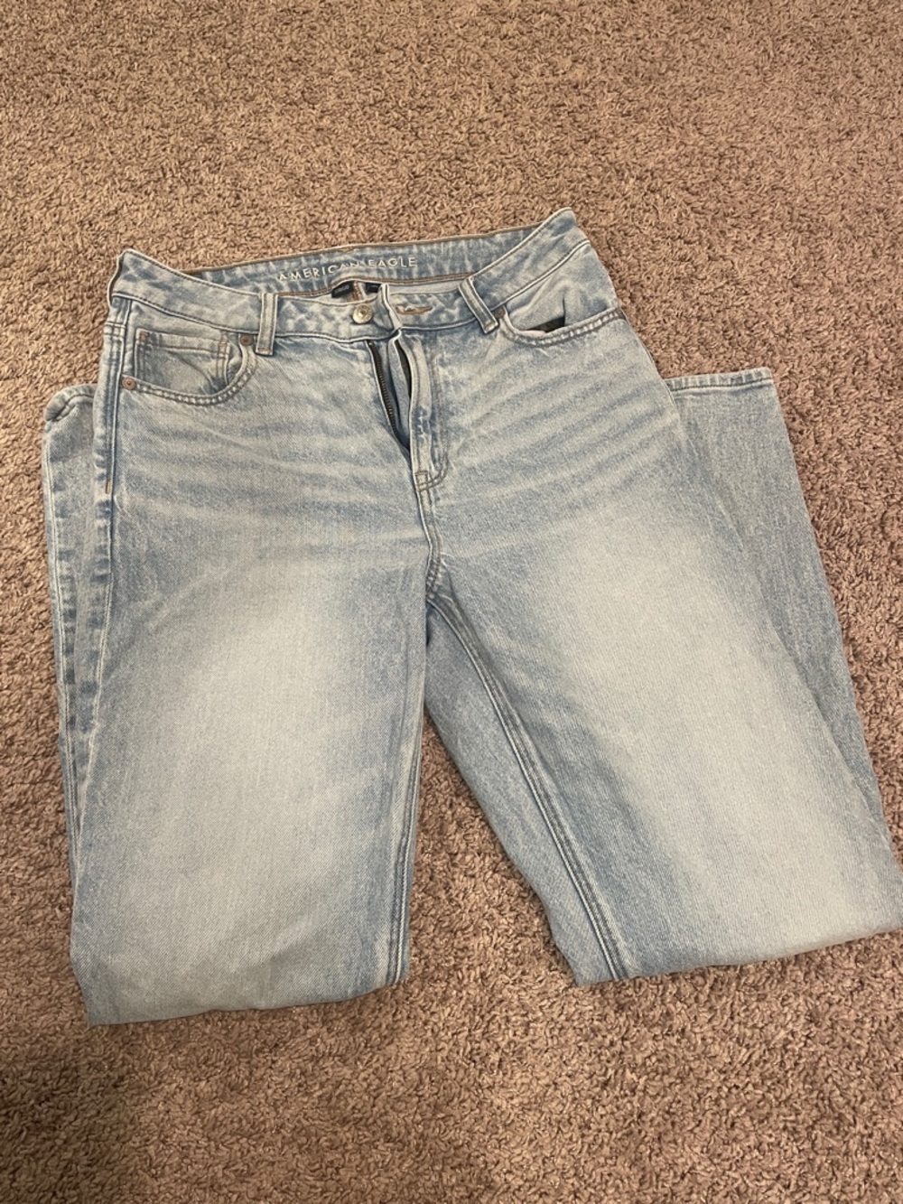 American Eagle Outfitters Mom Jeans